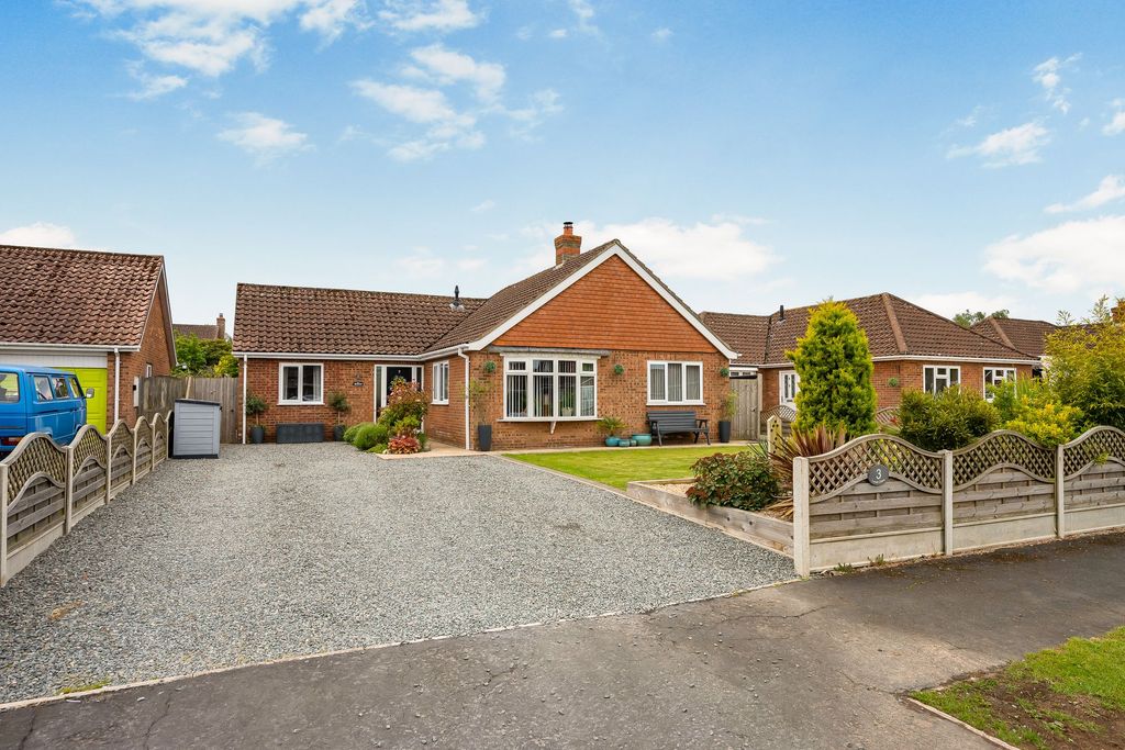 Property photo 1 of 27