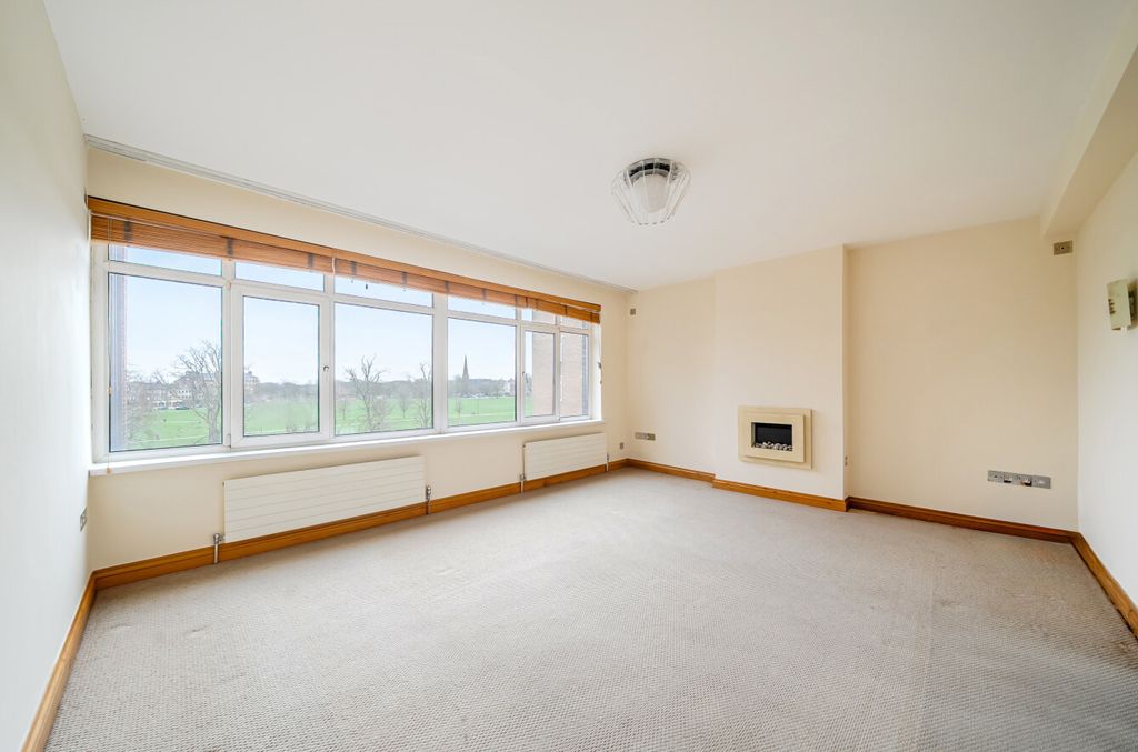 Property photo 2 of 12 1435234-11-69c155...