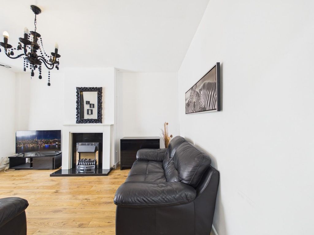 Property photo 1 of 21 Cam01576G0-Pr0383-Still003.Jpg