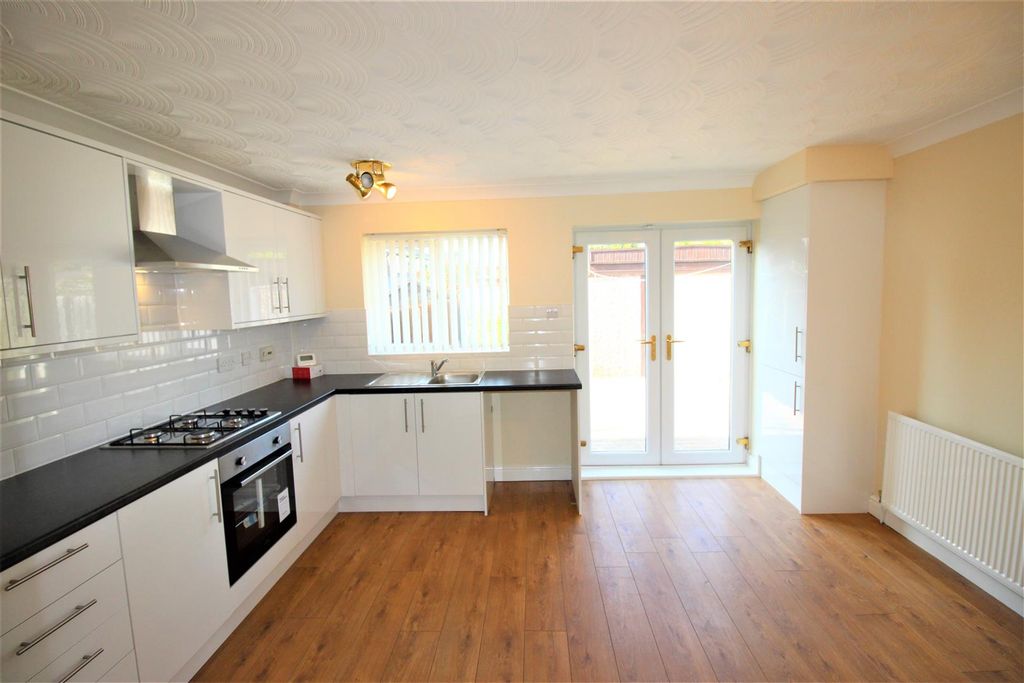 Property photo 3 of 13 3 - .Jpg