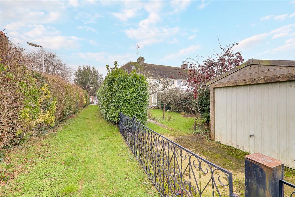 Property photo 2 of 14 Img_7956-Img_7958.Jpg