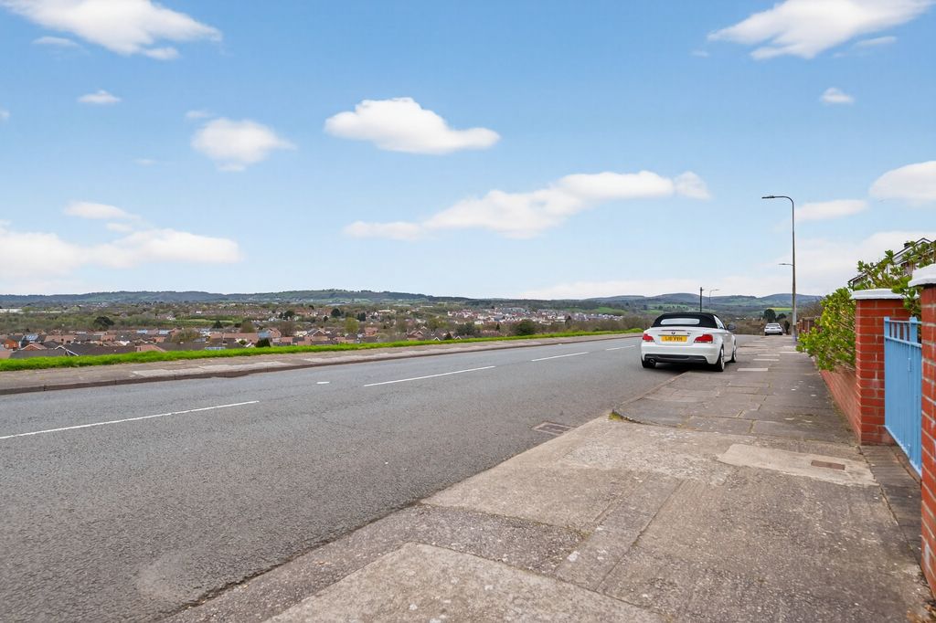 Property photo 2 of 28 5018556