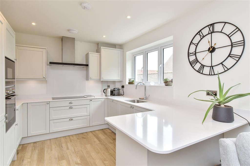 Property photo 3 of 13 Kitchen