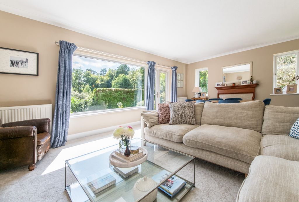 Property photo 3 of 27