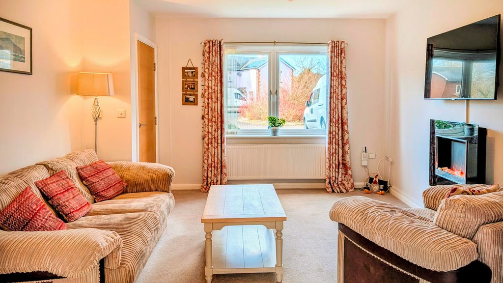 Property photo 2 of 16