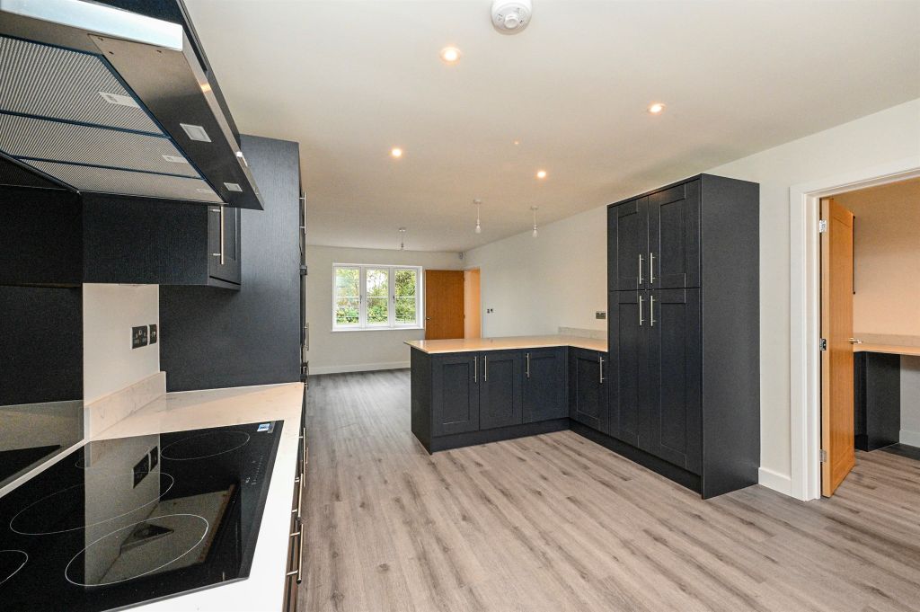 Property photo 3 of 26