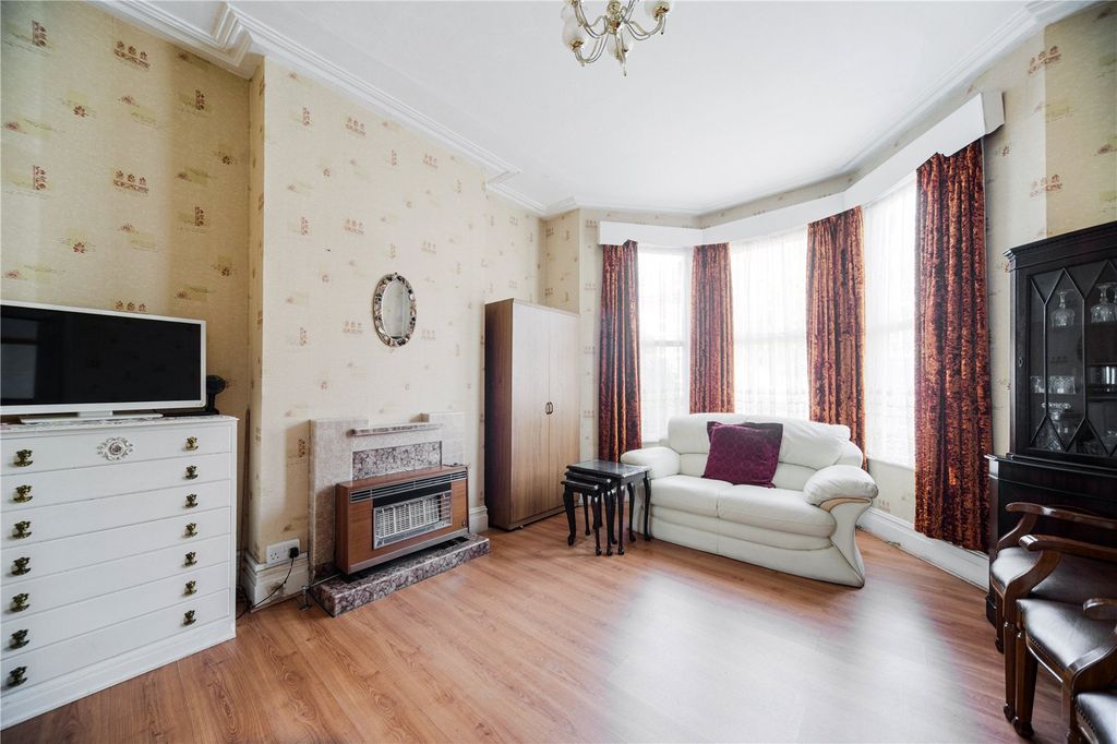 Property photo 2 of 17 Picture No. 02