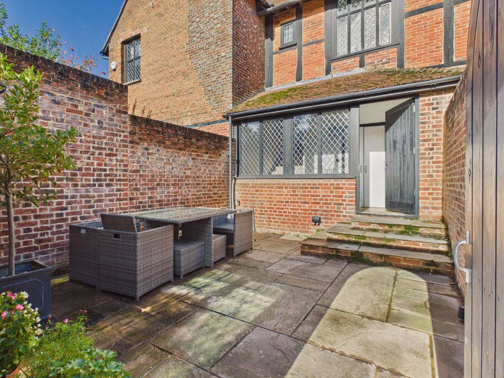 Property photo 2 of 28 Picture No. 23