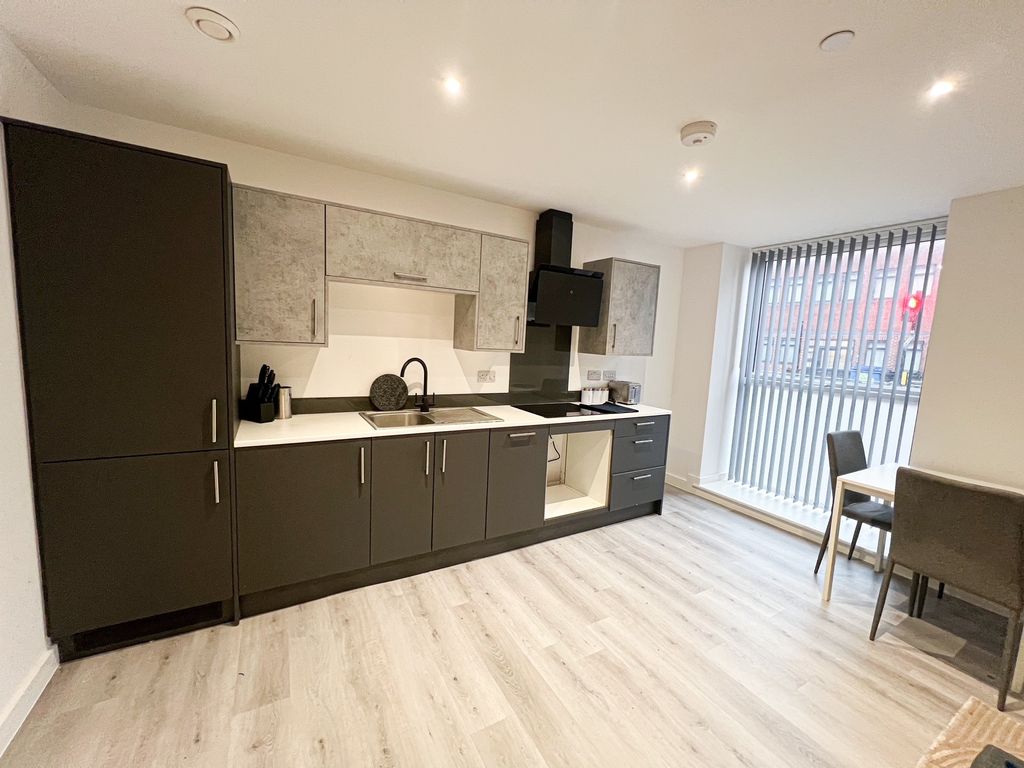 Property photo 1 of 9 Kitchen