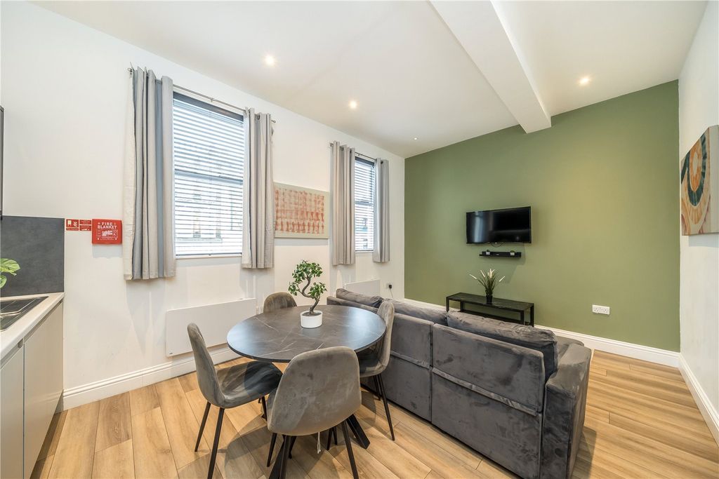 Property photo 2 of 5 Picture No. 08