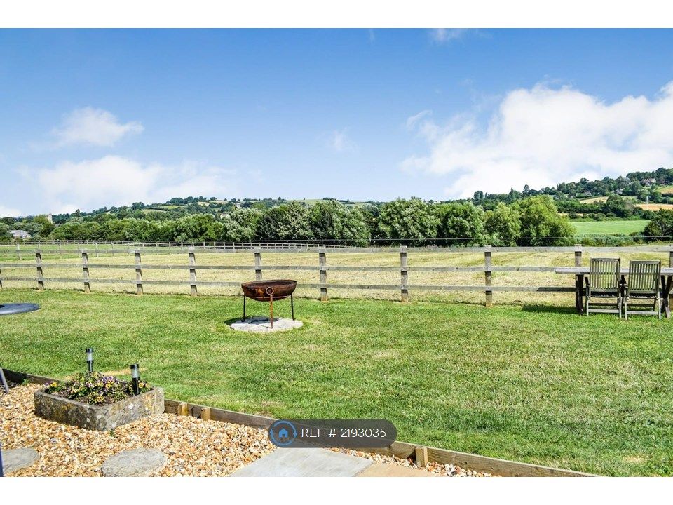 Property photo 3 of 35
