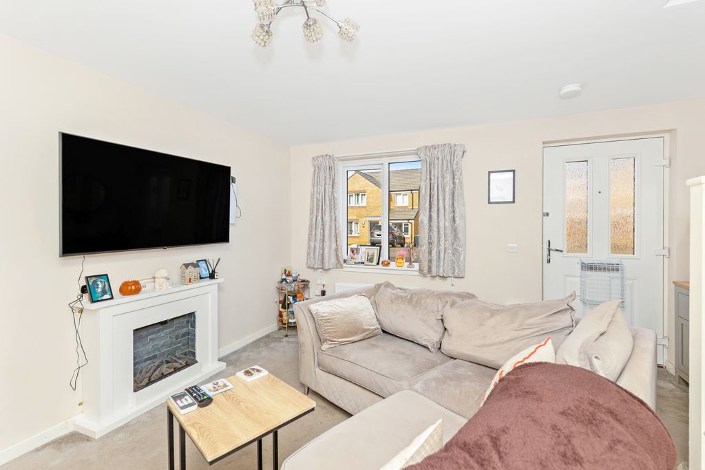 Property photo 3 of 14 Property Image 3