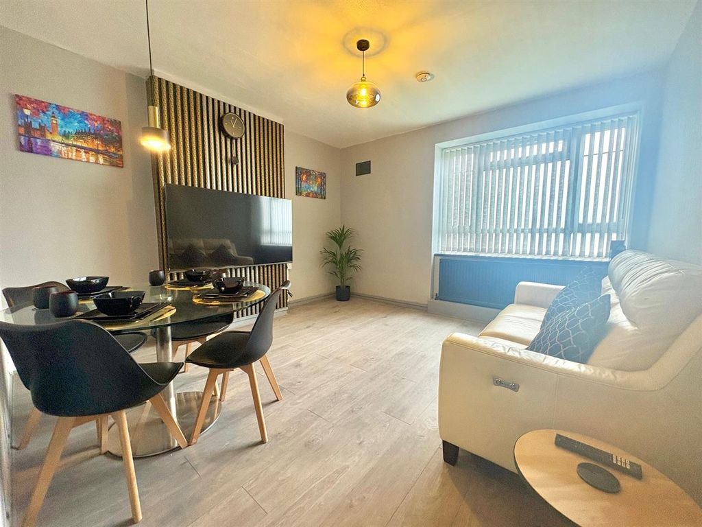 Property photo 2 of 9 4.Jpg