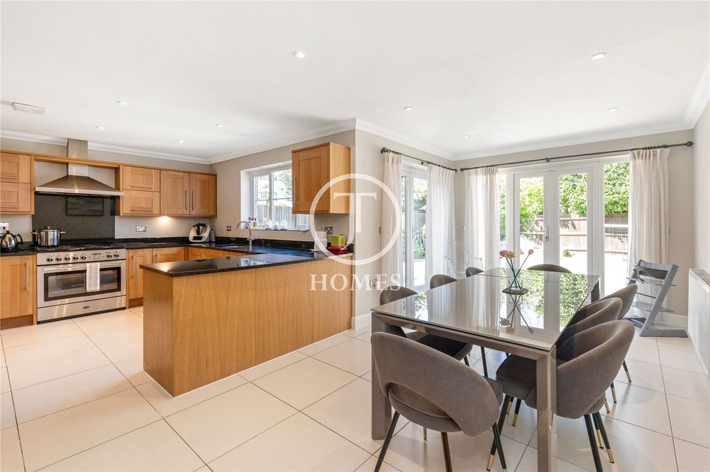 Property photo 1 of 12 Picture No. 19