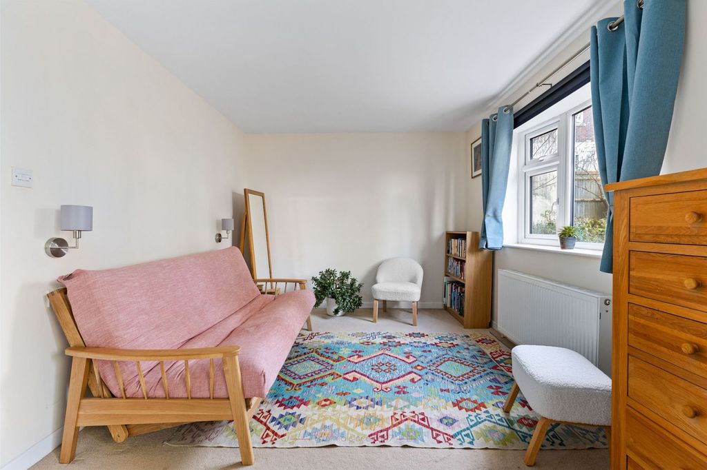 Property photo 3 of 16