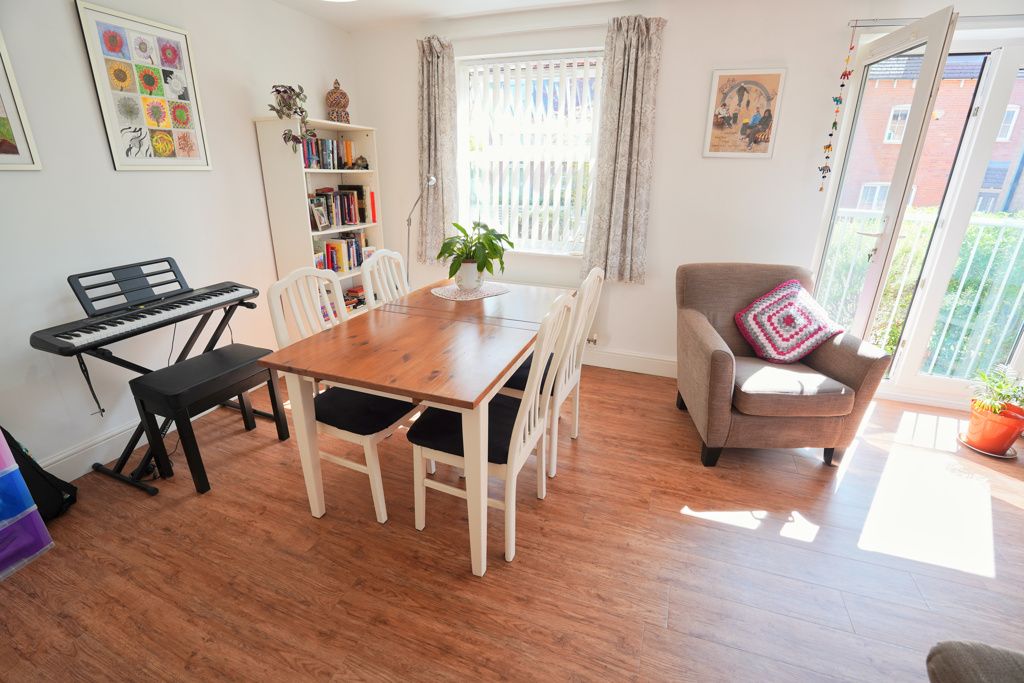 Property photo 3 of 13 Photo 11