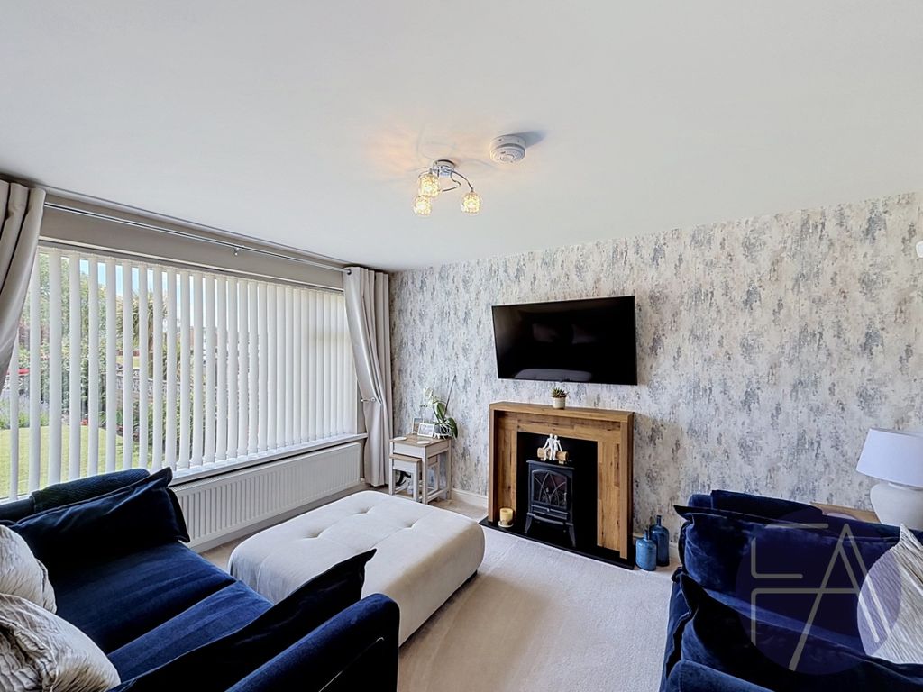 Property photo 3 of 19 5215935