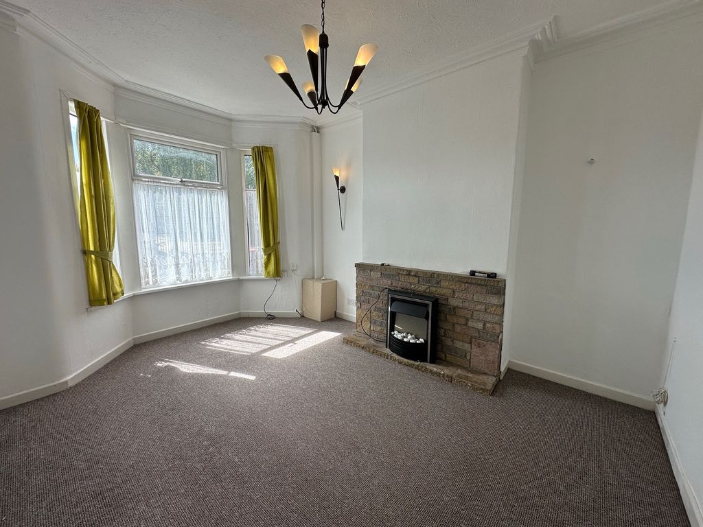Property photo 2 of 13 1