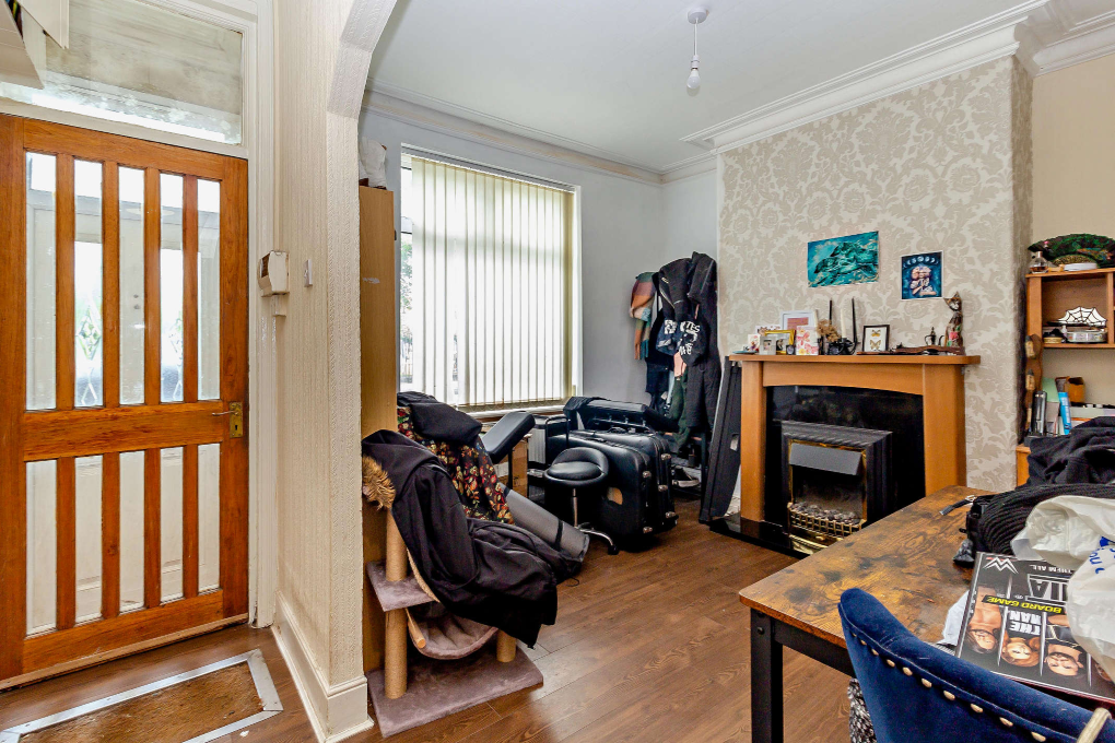 Property photo 2 of 9