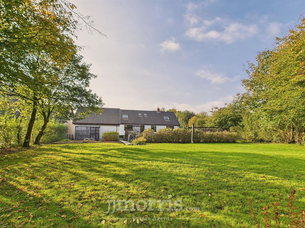 Property photo 3 of 45 Externally