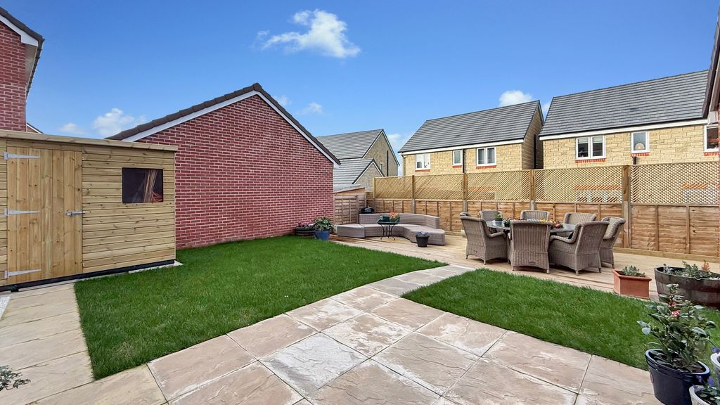 Property photo 2 of 14 Garden