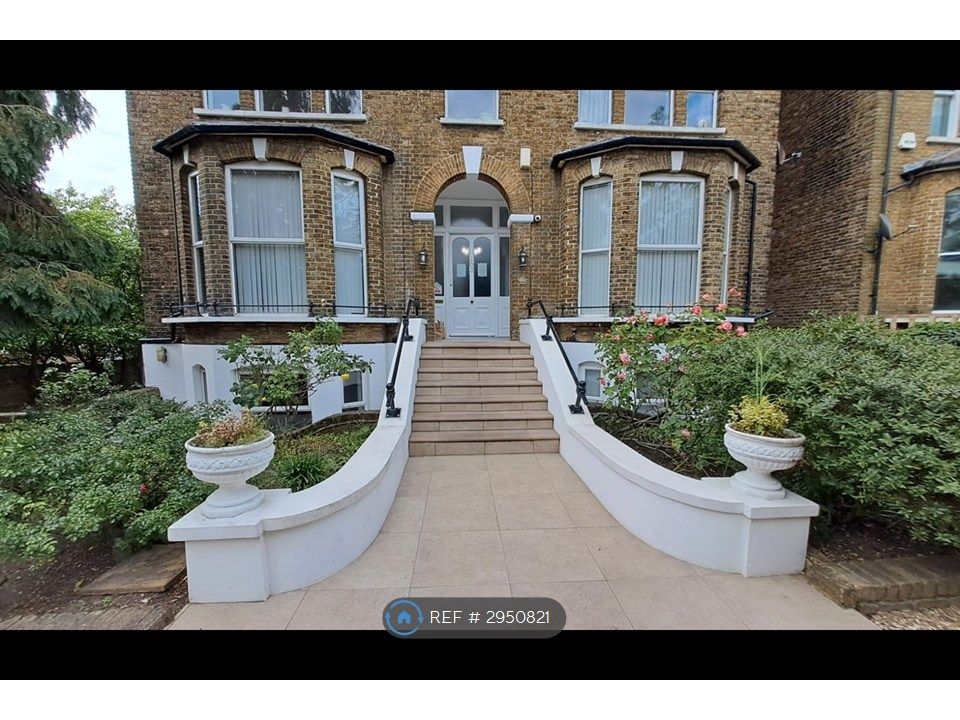 Property photo 1 of 35 Raised Ground Floor Flat