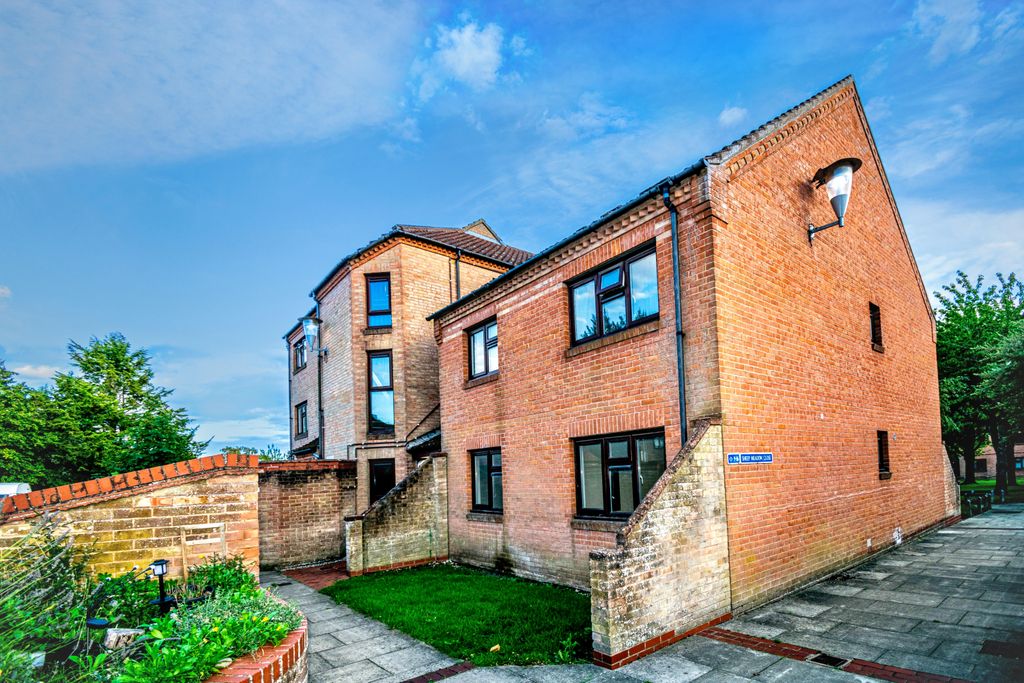 Property photo 1 of 13 9 Sheep Meadow Close, Norwich, Norfolk, Nr5 0Qq