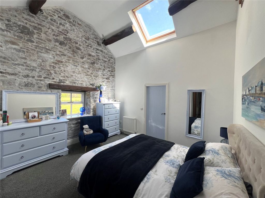 Property photo 3 of 11 Bedroom One