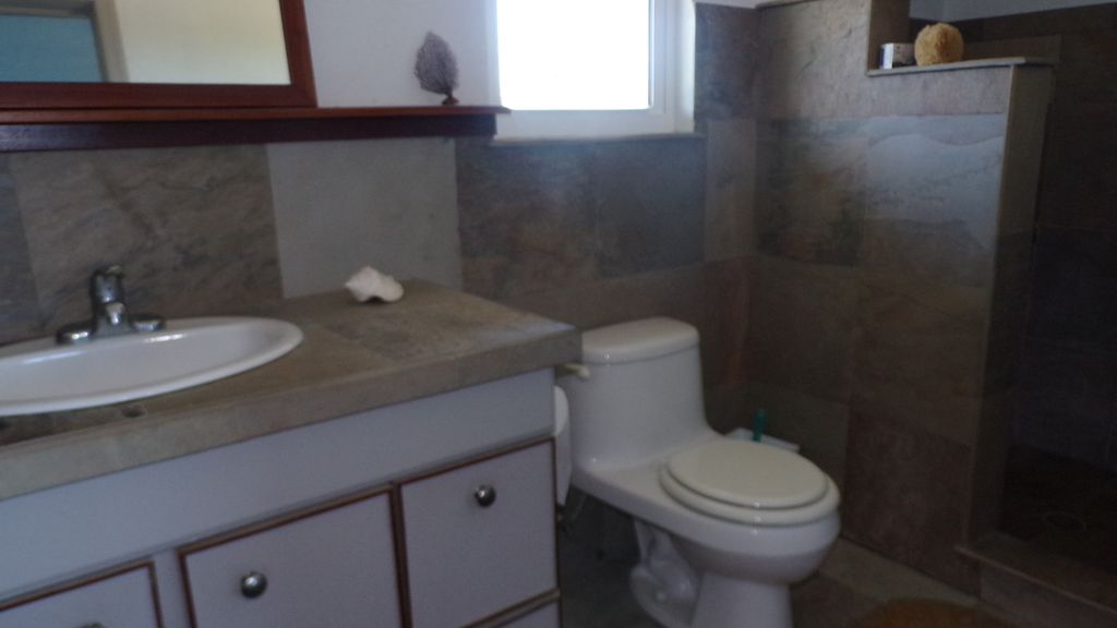Property photo 3 of 28