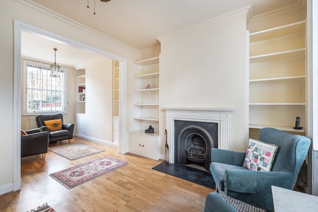 Property photo 2 of 22