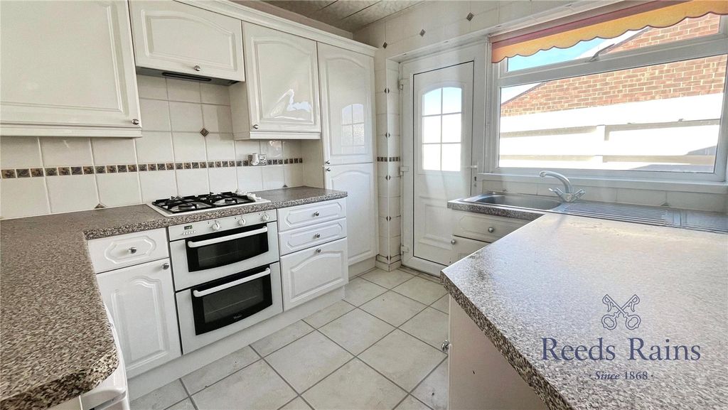 Property photo 2 of 10 Picture No. 36
