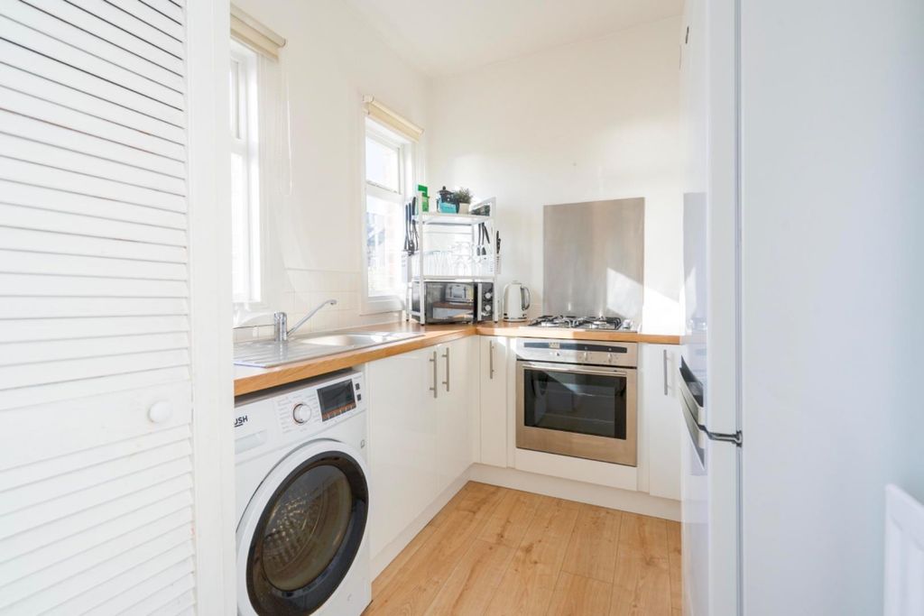 Additional image 6 of 2 bed flat for saleFront Street, Tynemouth, North Shields NE30
