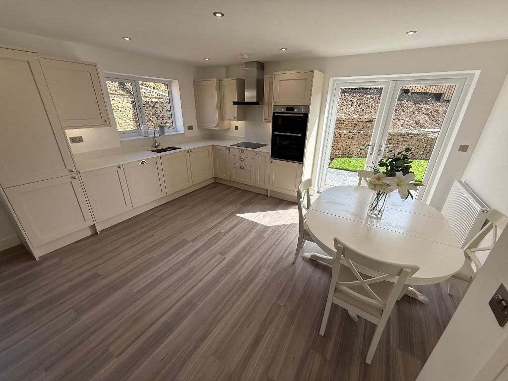 Property photo 3 of 10 Photo 3