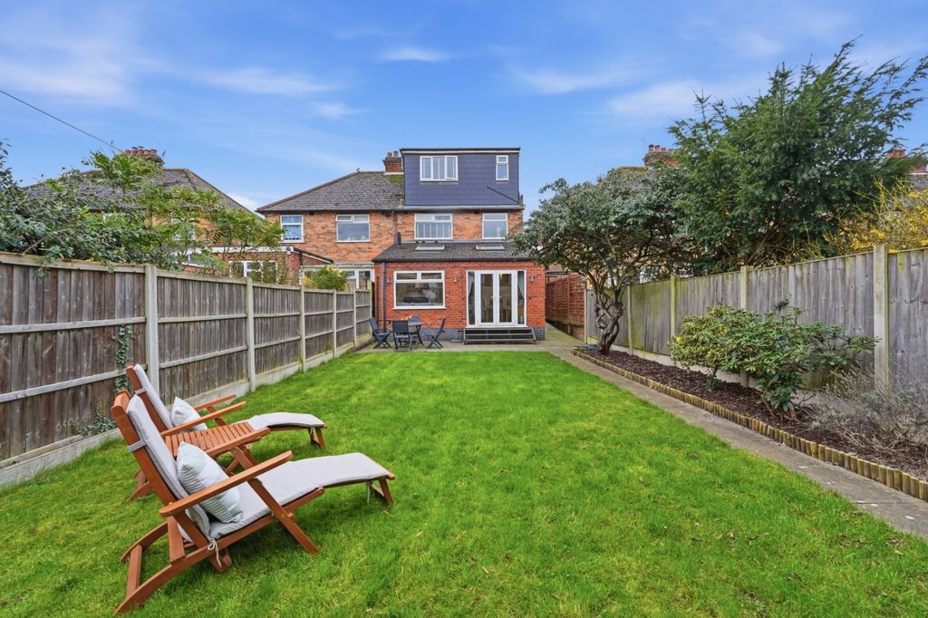 Property photo 2 of 18 Picture No. 17