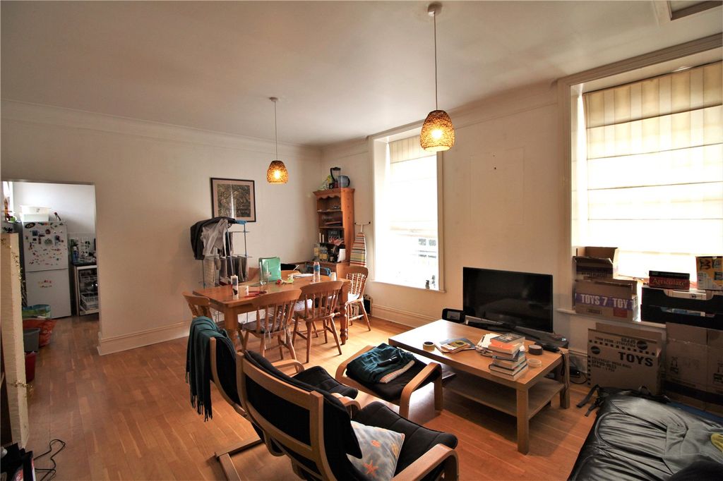Property photo 2 of 8 Picture No. 06