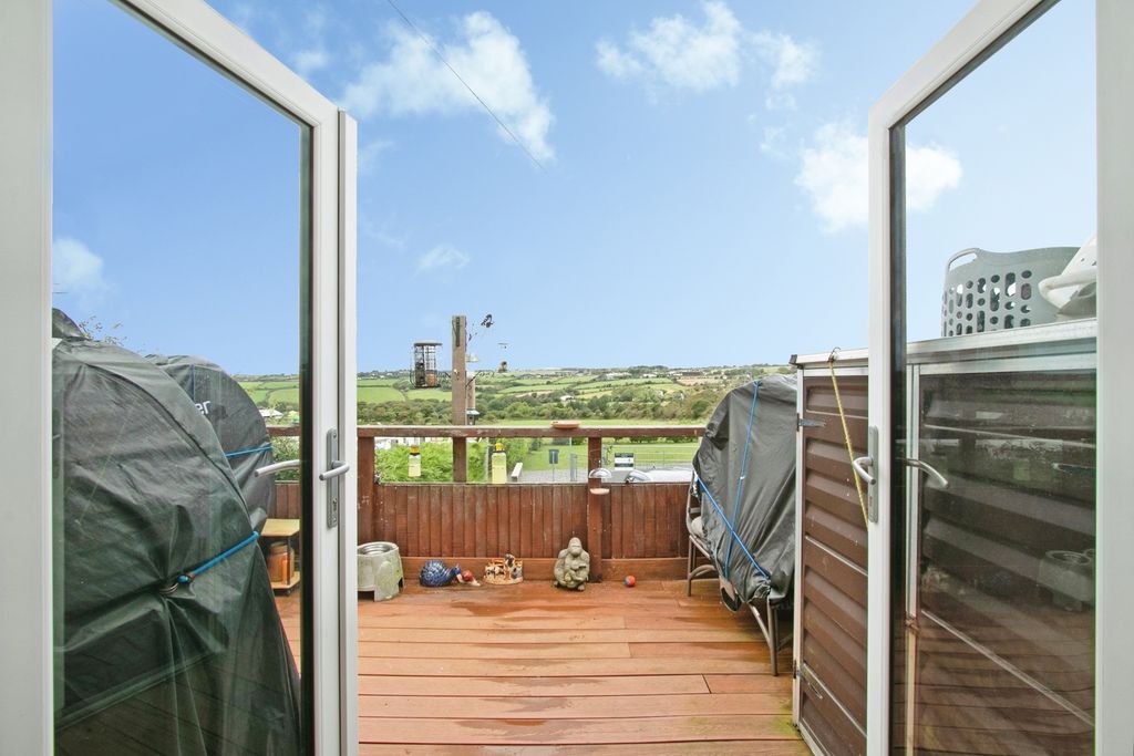 Property photo 2 of 15 Pbox-Img.Jpg