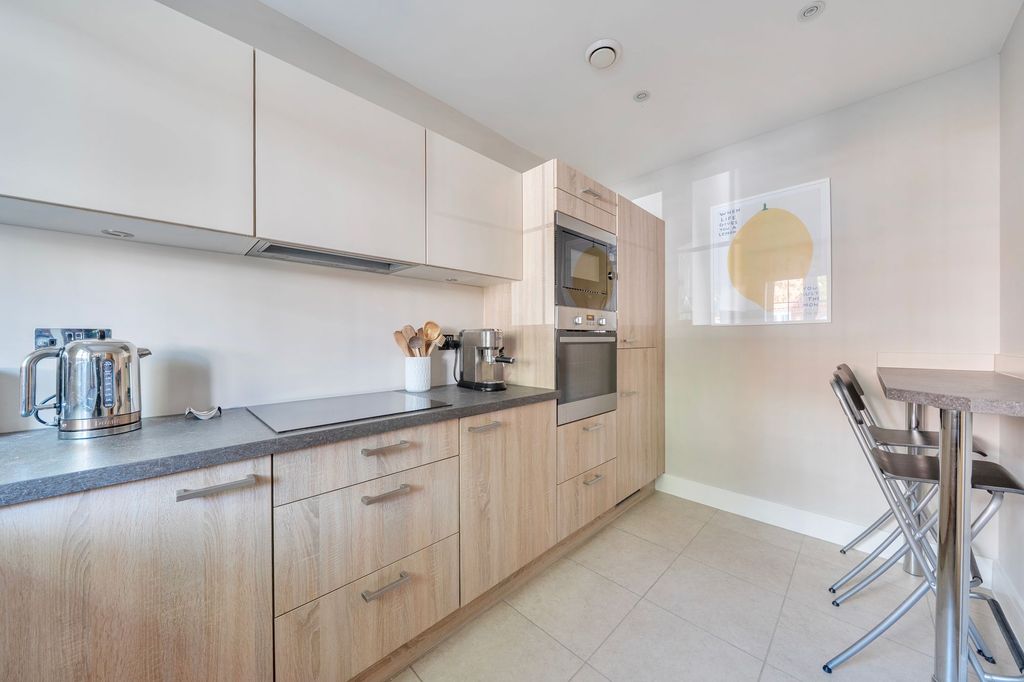 Property photo 3 of 24 Kitchen