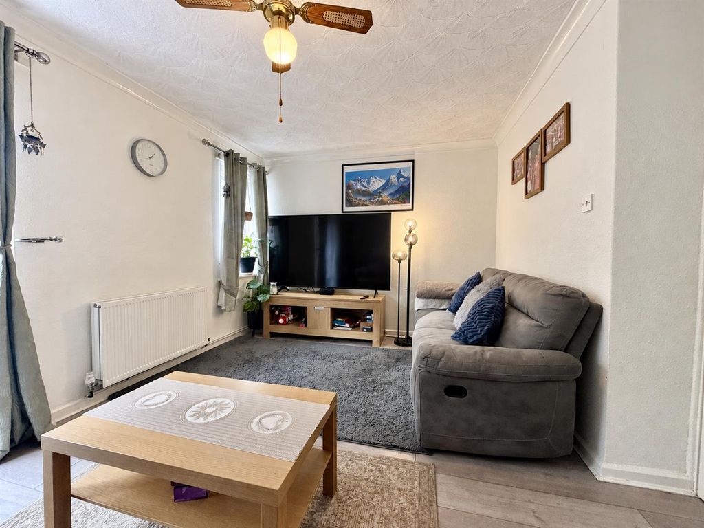 Property photo 3 of 21 Living Room: