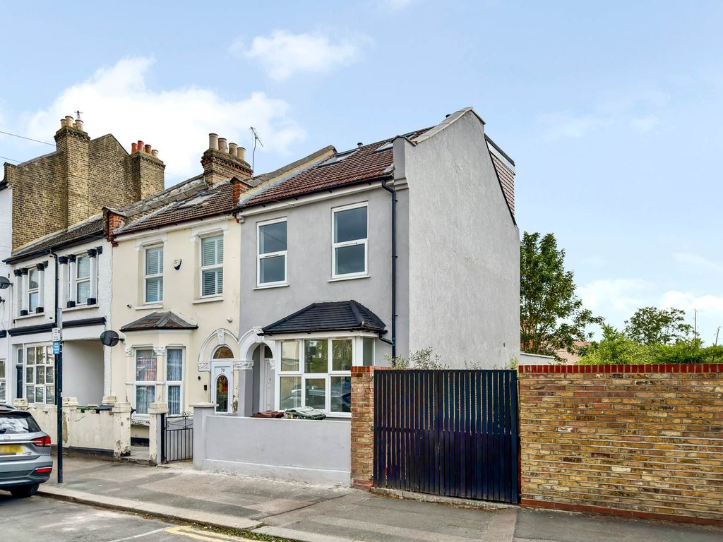 Property photo 2 of 26