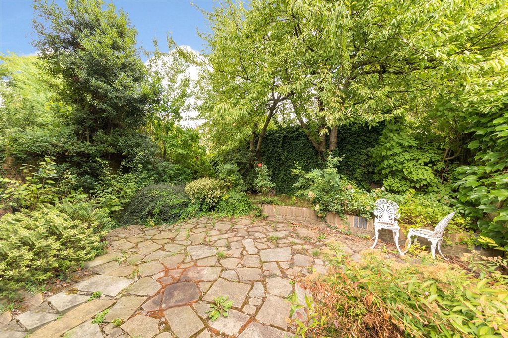 Property photo 3 of 16