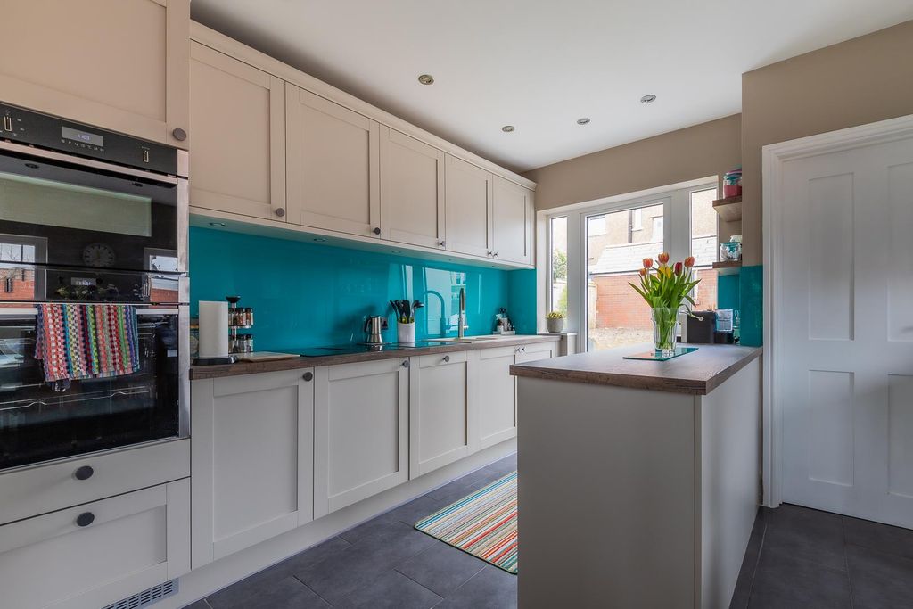 Property photo 2 of 36 Cyncoed Road 152-14.Jpg