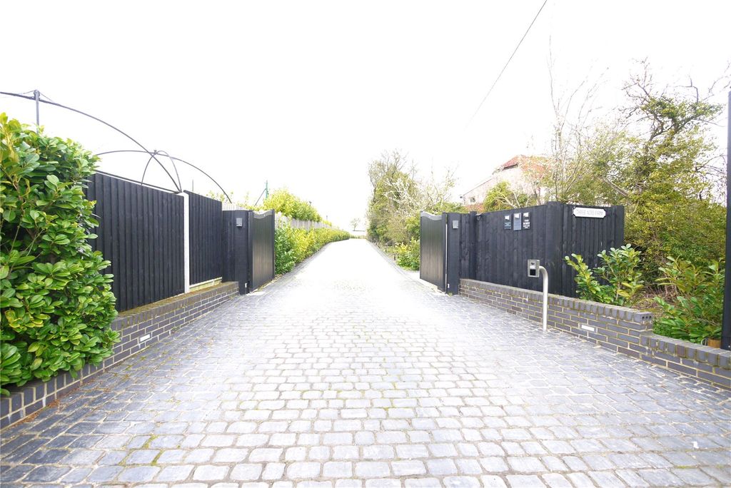 Property photo 1 of 15 Picture No. 01