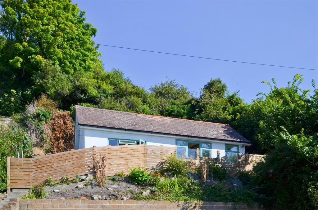 Property photo 2 of 5 B6B30E8Be9741Fdb515A8c9Fb7314589.Jpg