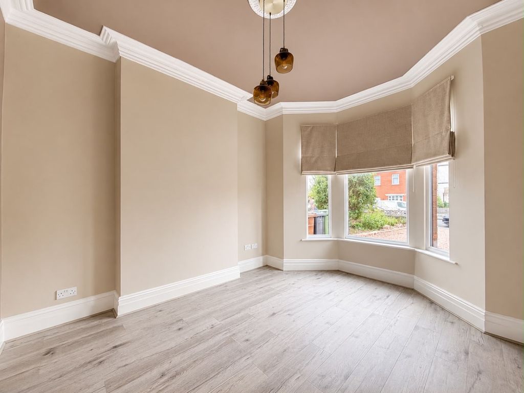 Property photo 2 of 17 5369625