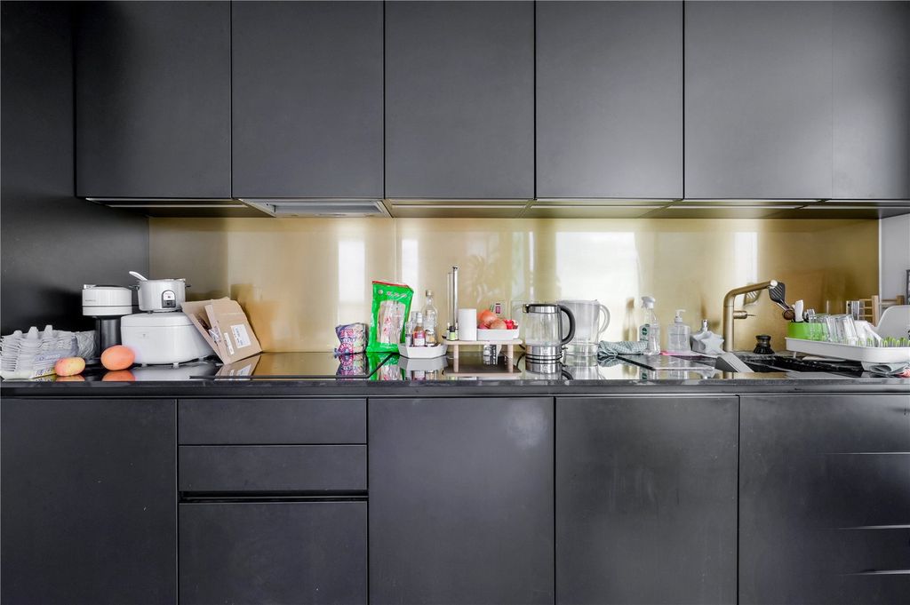 Property photo 3 of 11 The Waterman