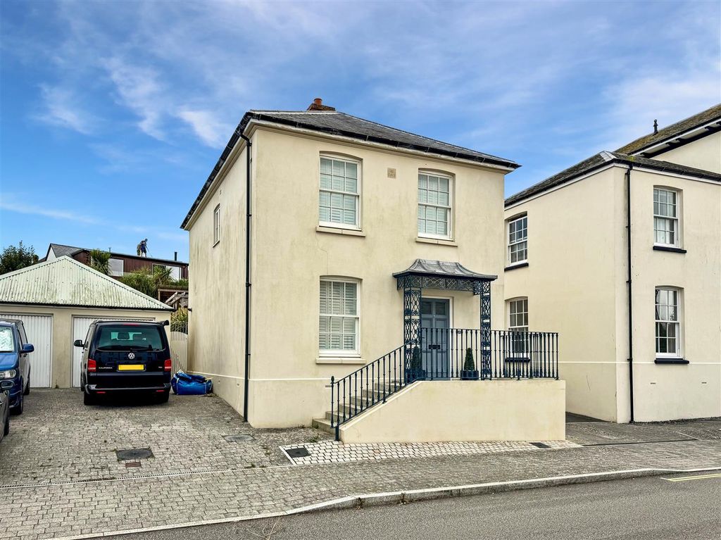 Property photo 1 of 15 27 Stret Caradoc