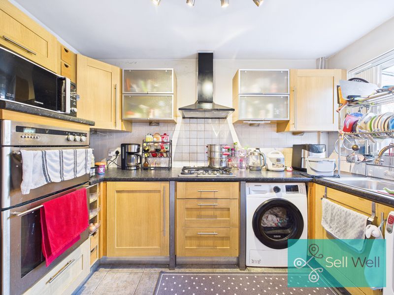 Property photo 3 of 15 Kitchen