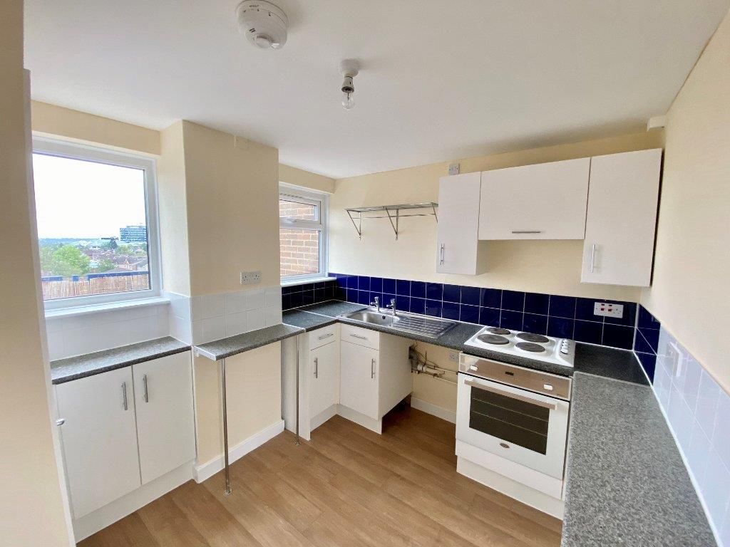 Property photo 2 of 7 Kitchen