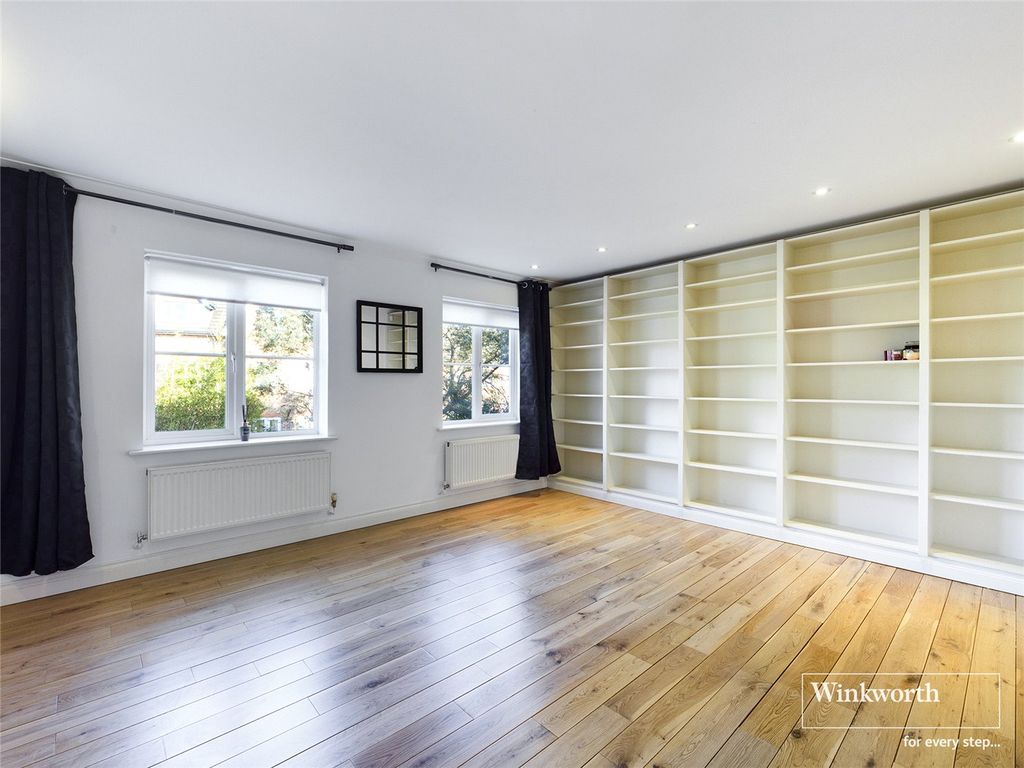 Property photo 2 of 14 Picture No. 29