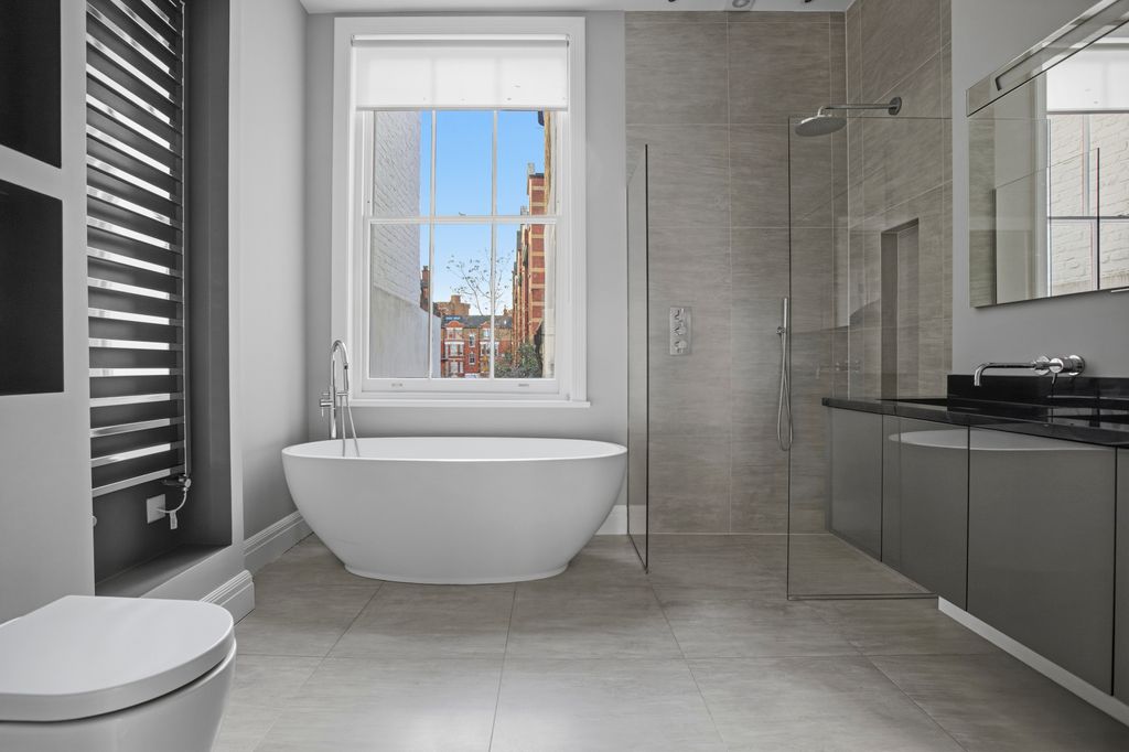 Property photo 3 of 25 8Y3A8666